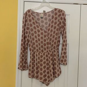 Mimi Chica NWOT Long Sleeve Floral Pink Romper- M